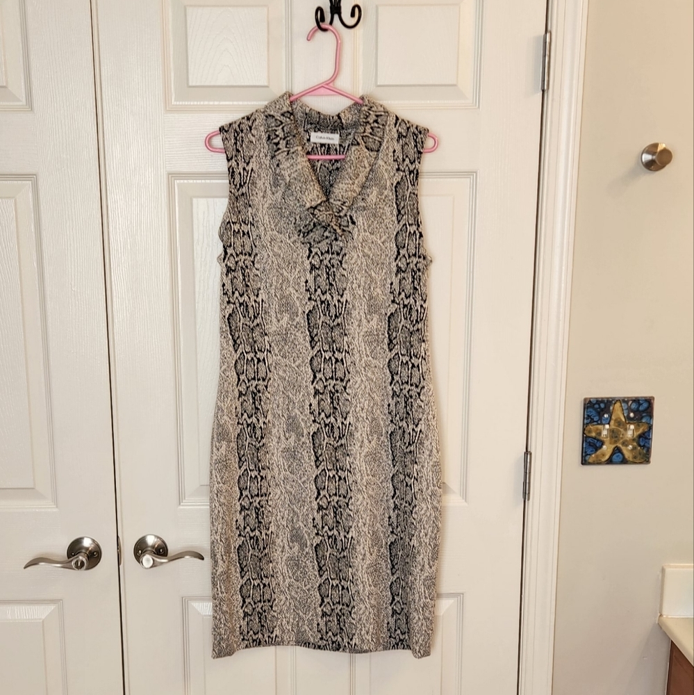 Fun print dress.